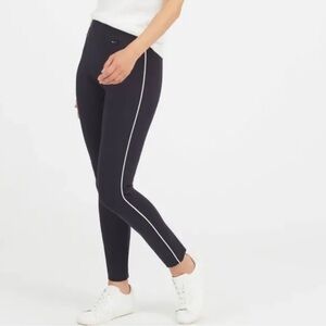 SPANX The Perfect Pants Ankle Piped Skinny Black / White Small
